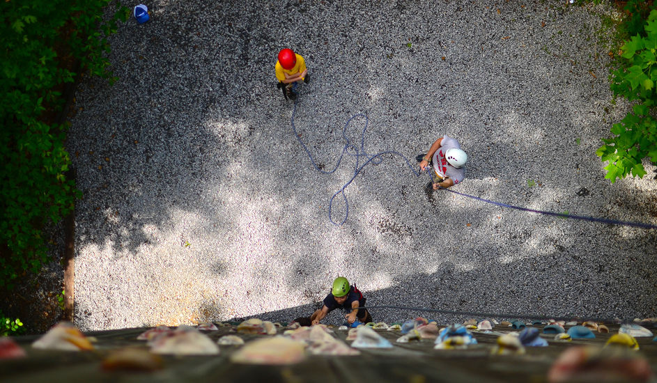 Climbing-wall-at-boys-camp
